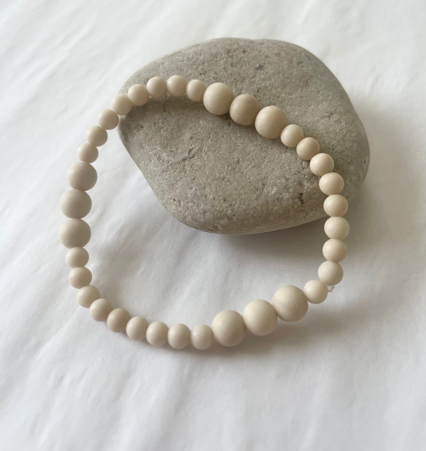 Riverstone Mixed Small Stone Stretch Bracelet